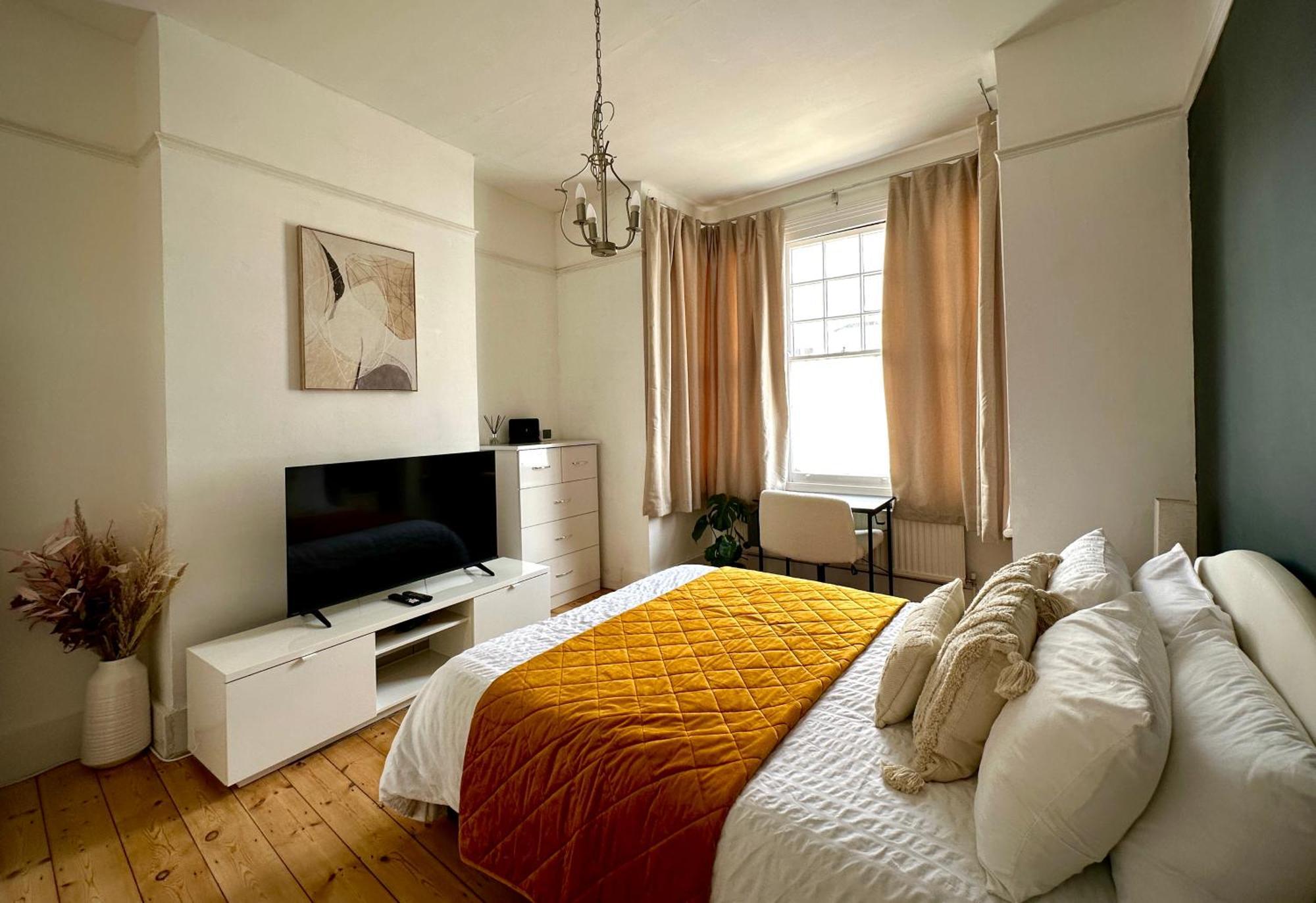 Apartment Fulham Tranquil 2bd King Bed With Parking & Gdn